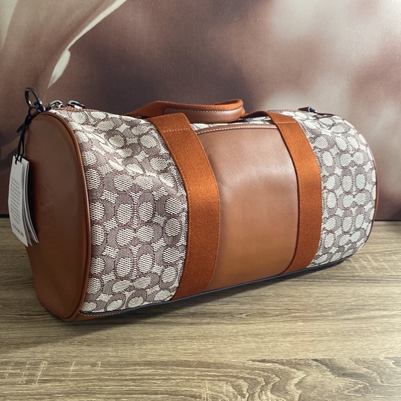 Disney X Coach Duffle In Signature Textile Jacquard NWT - Picture 4 of 12